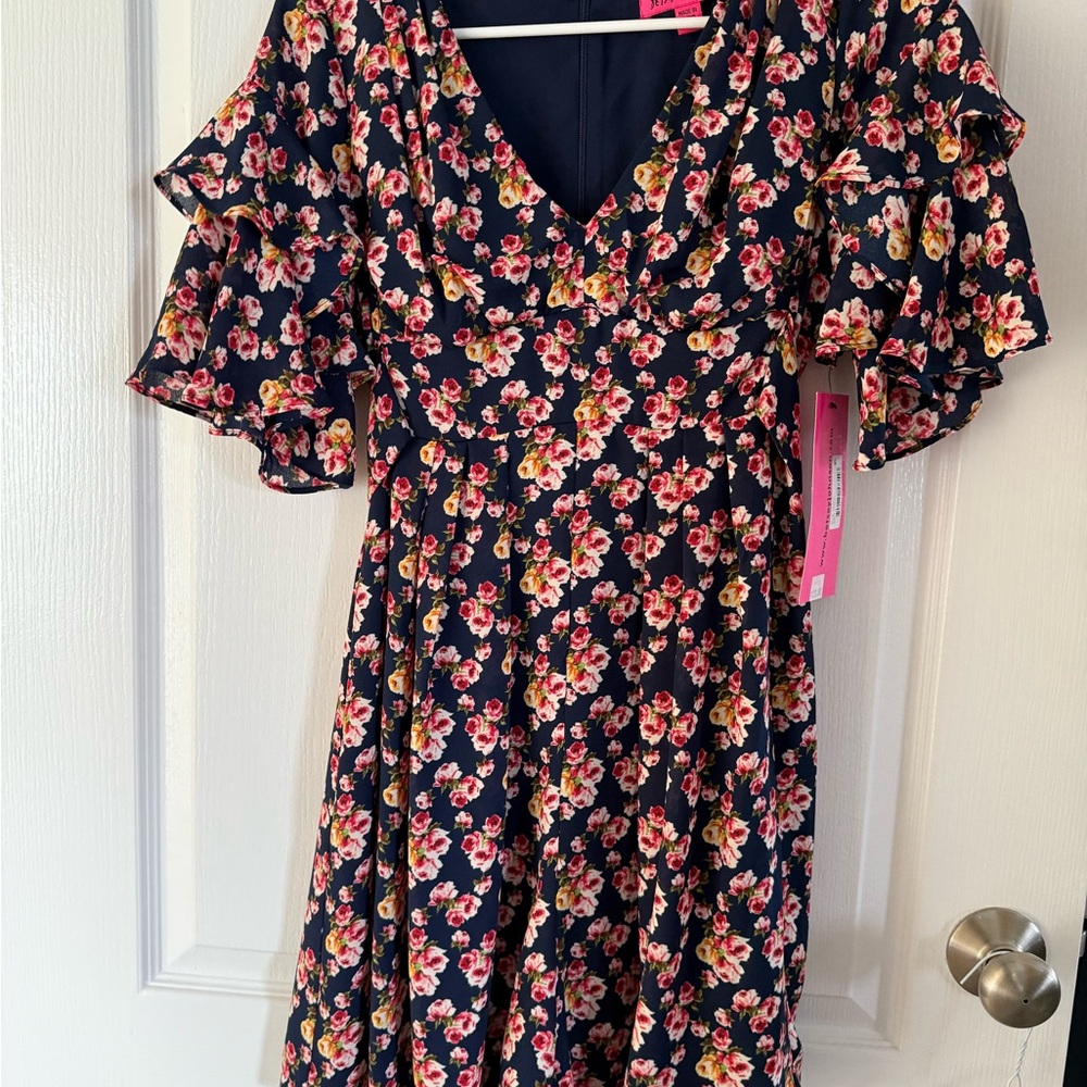 Betsy Johnson size 2 Navy Floral Ruffle sleeve Romper NWT